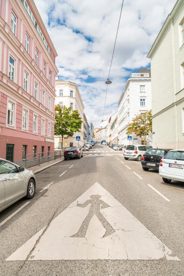 Micro Rooftop Penzing Wien Exteriör bild